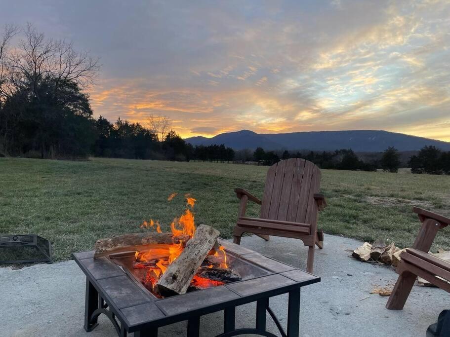 Holly Tree Retreat Located In Beautiful Luray, Va. Villa Eksteriør billede